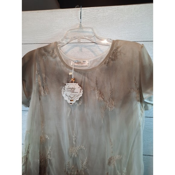 Simply Couture Top - Picture 3 of 9